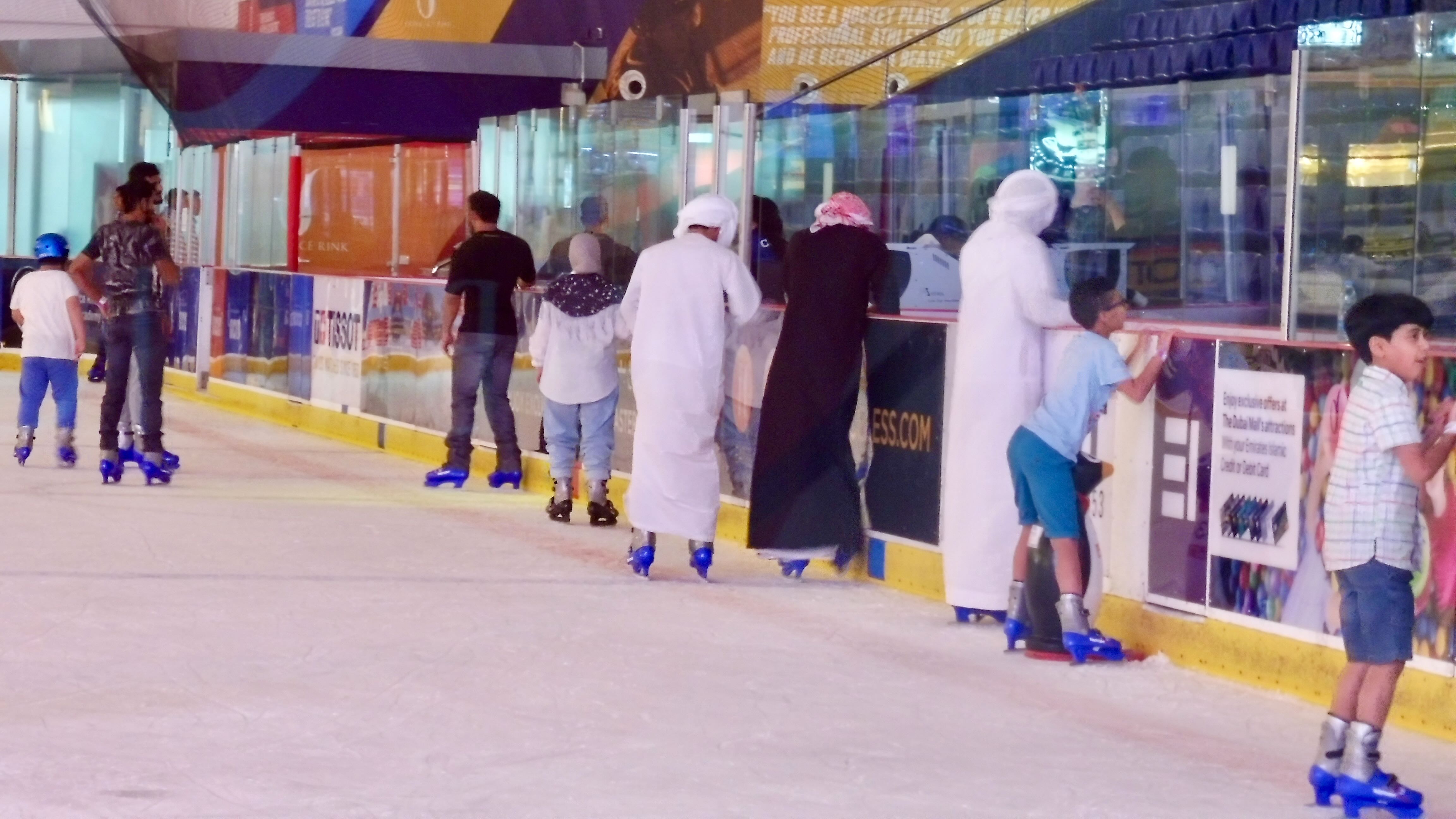 Emirates Visit, Dubai Mall Ice Rink