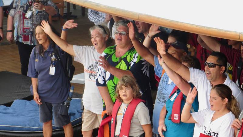 Farewell from Pitcairn Islanders