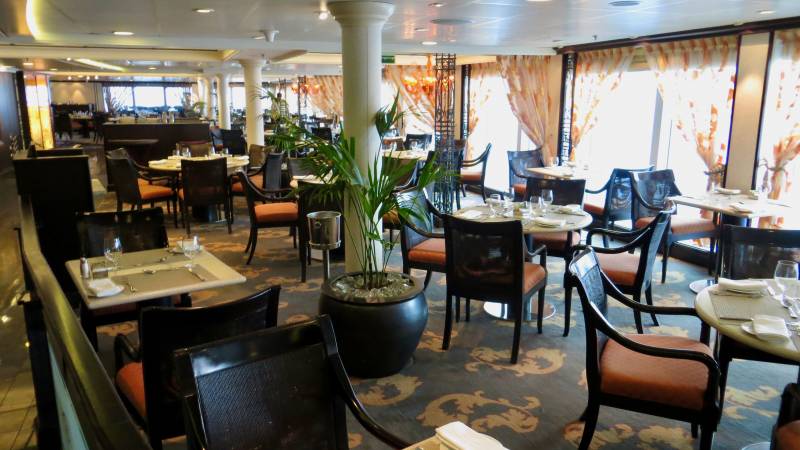 Oceania Marina Review, Terrace Cafe