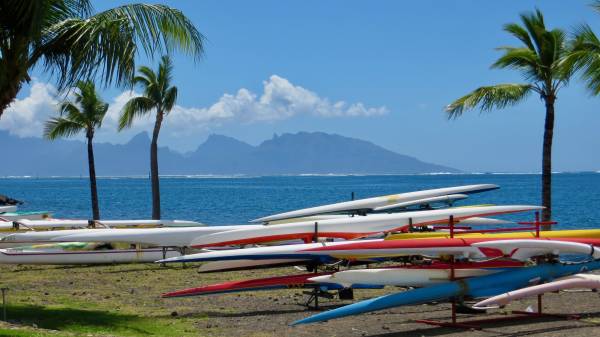 Outriggers, Moorea Background, Visit Tahiti