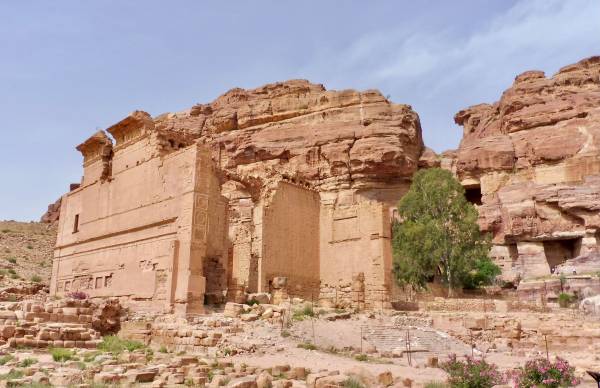 Qasr al-Bint, Temple of Dushares, Visit Petra