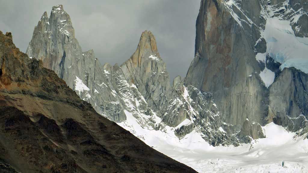 Hiking El Chalten Range, Patagonia