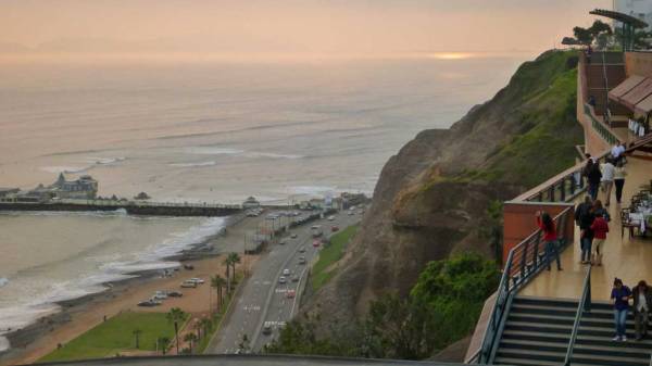 Seaview, Larcormar, Visit Lima