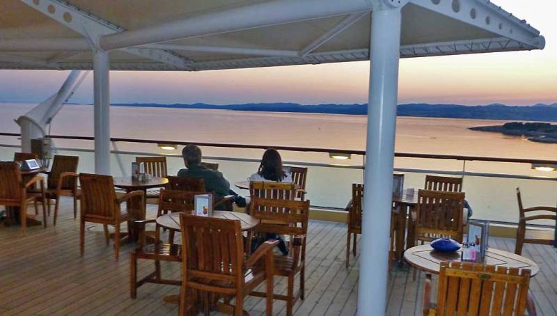 Sunset Bar, Celebrity Infinity Tour