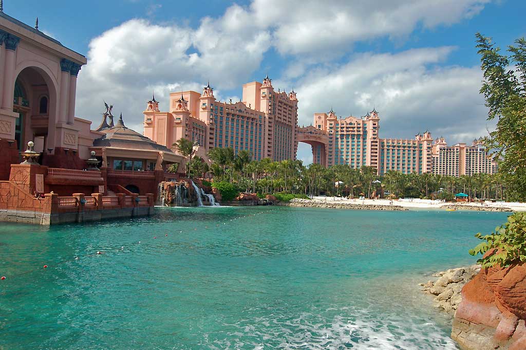 Why you must visit Atlantis Paradise Island in Nassau Bahamas