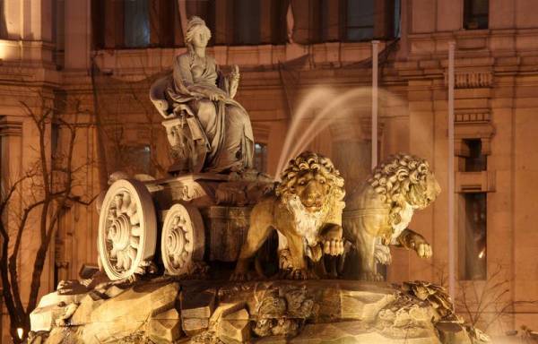 Cibeles Fountain, Visit Madrid