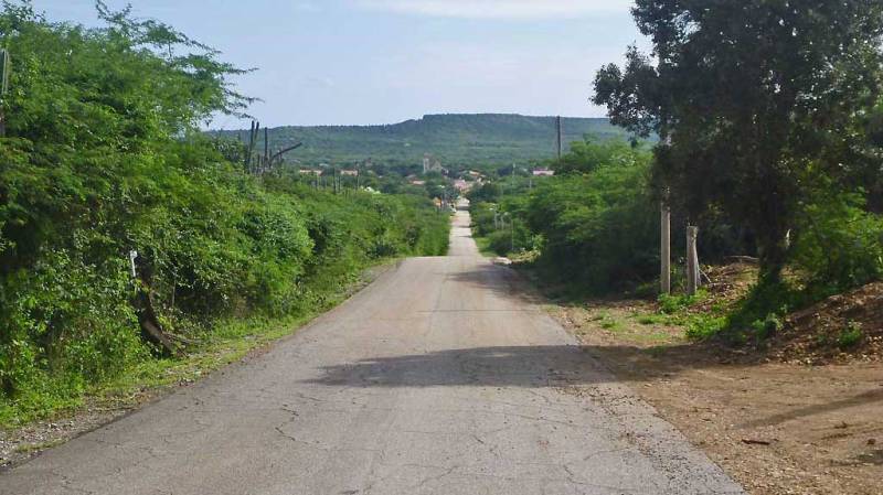 Descending to Rincon, Bonaire Biking Excursion