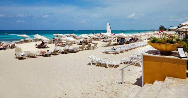 Seven Mile Beach, Grand Cayman, Visit the Cayman Islands