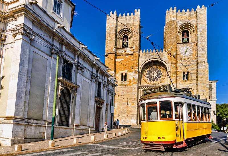 Tram 28, Lisbon Cathedral, Visit Lisbon