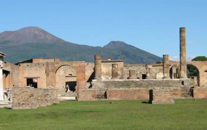 Temple of Neptune, Pompeii, Mount Vesuvius, Pompeii Day Trip