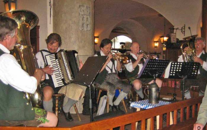 Bavarian Musicians, Hofbrauhaus, Visit Munich