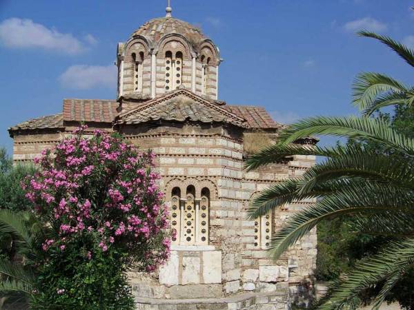 Byzantine Kapnikarea Orthodox Church, Monastiraki, Visit Athens