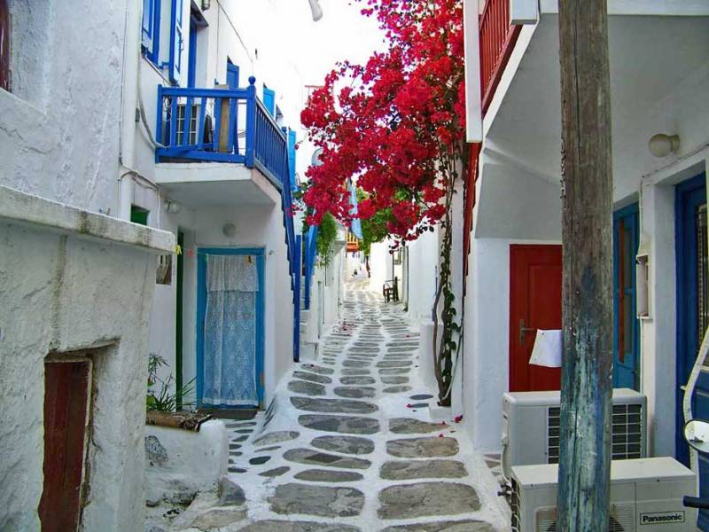 White Washed Homes of Chora, Mykonos Shore Excursion