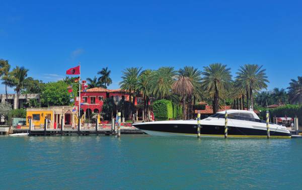 Hibiscus Island, Visit Miami