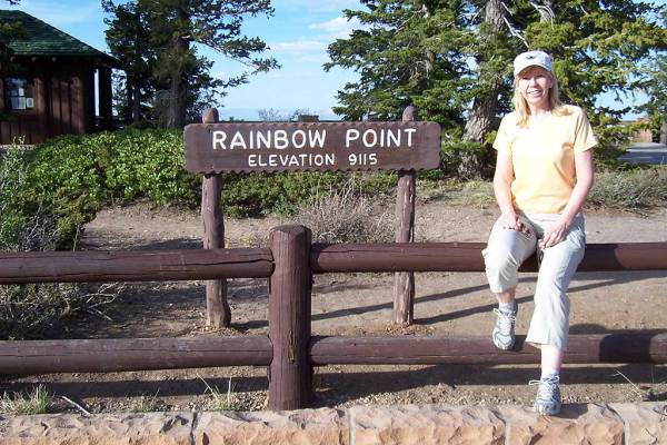 Viki, Rainbow Point, Bryce Canyon Trip