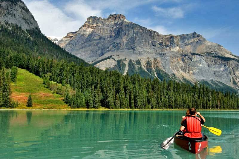 Canoe, Emerald Lake, Visit Yoho National Park
