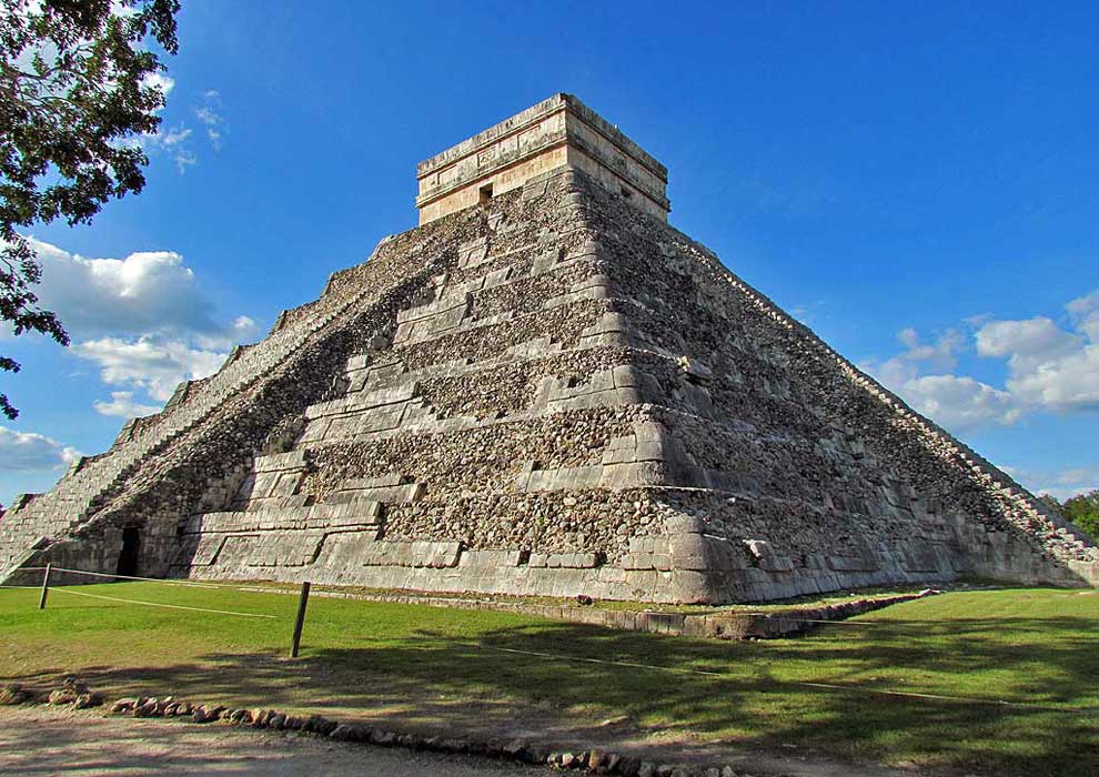 Kukulkan Pyramid, Chichén Itzá Tour, Riviera Maya