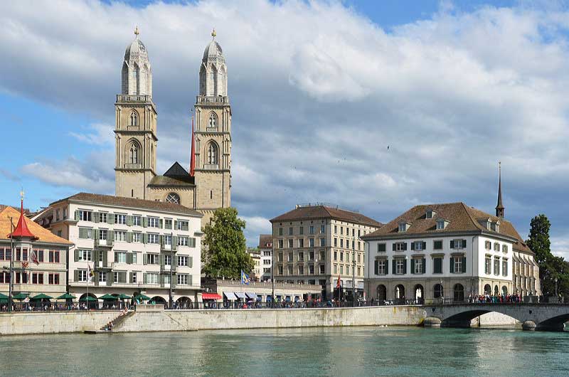 Visit Zurich | Old Town | Limmat River | Bahnhofstrasse | Uetliberg