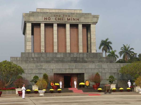 Ho Chi Minh Museum, Visit Hanoi