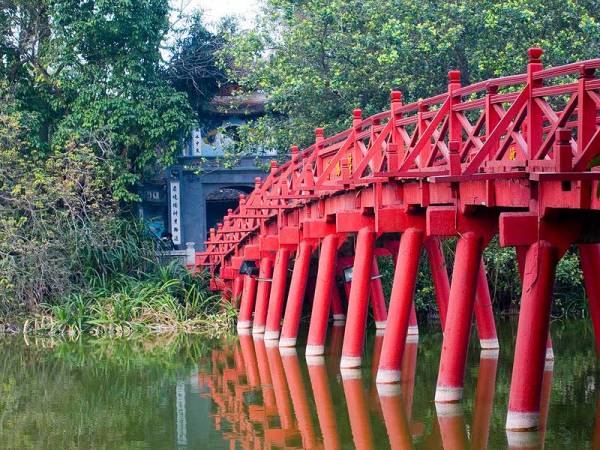 Red Bridge, Hoan Kiem Lake, Visit Hanoi