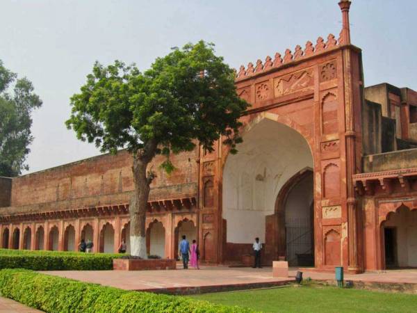 Agra Fort Gate, Visit Agra