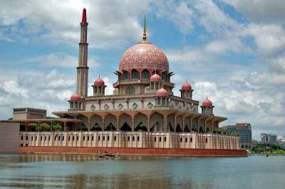 Putra Floating Mosque, Putrajaya near Kuala Lumpur