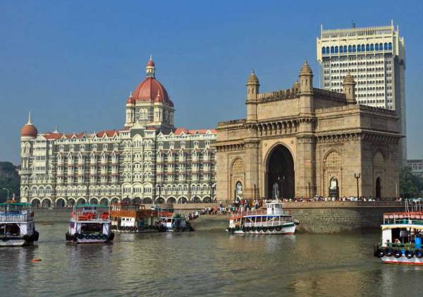 Taj Mahal Hotel & Gateway of India, Visit Mumbai