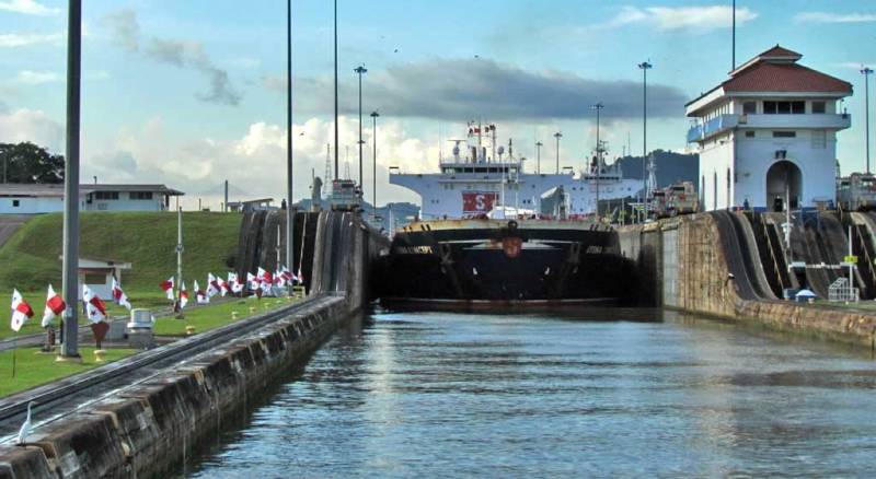 Miraflores Locks, Visit Panama Canal