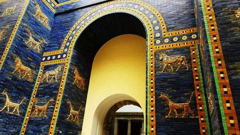 Ishtar Gate, Pergamon Museum, Touring Berlin