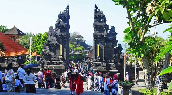 Tanah Lot Entrance, Bali