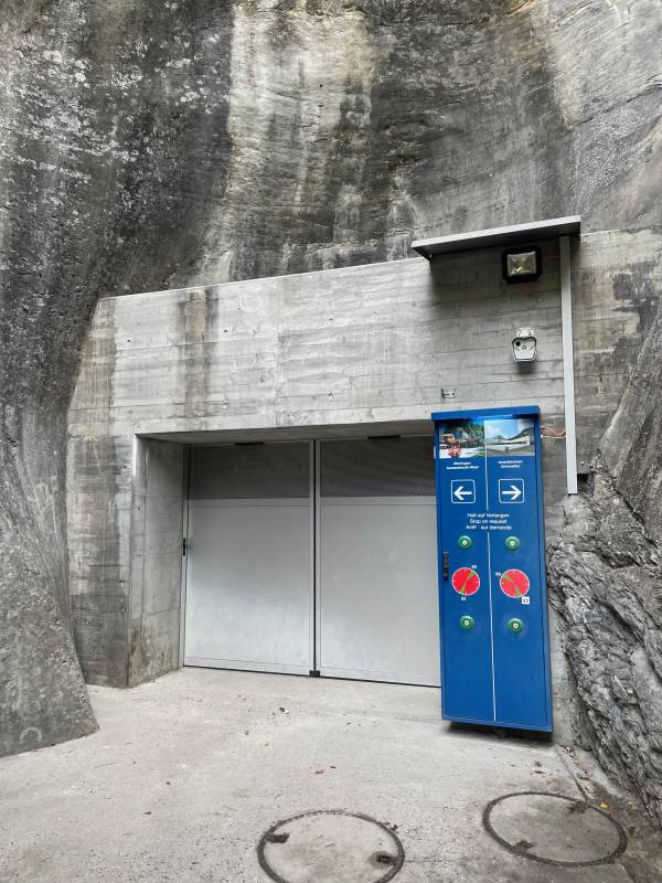 Aare Gorge East, Train Tunnel Entrance