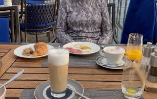 Viki, Breakfast, Nidwaldnerhof Patio