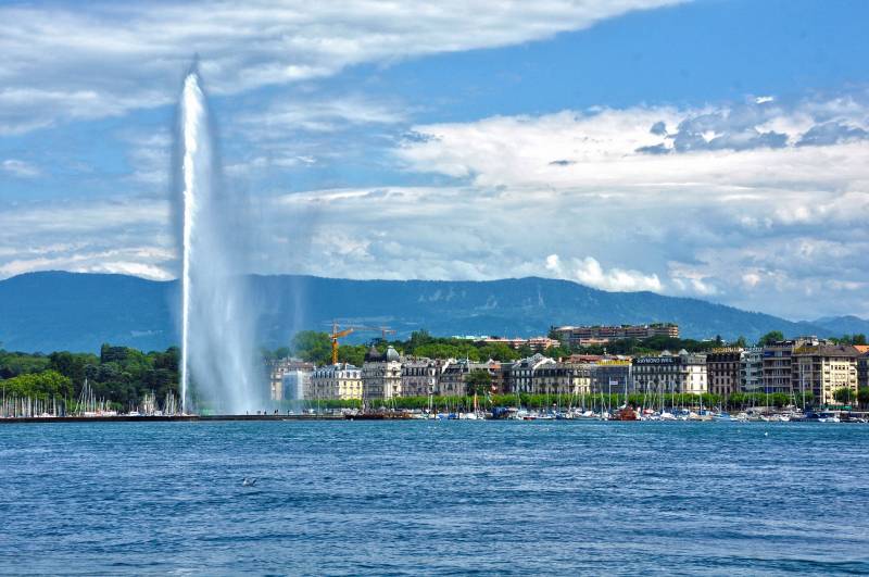 Geneva Water Fountain Jet, Lake Geneva, Switzerland