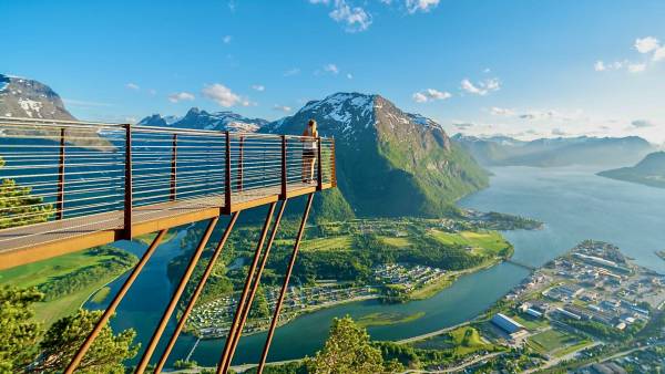 Visit Andalsnes, Rampestreken, Romsdalen Cable Car romsdalsgondolen.no