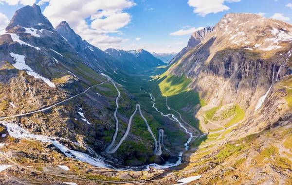 Trollstigen, thegoldentrain.com