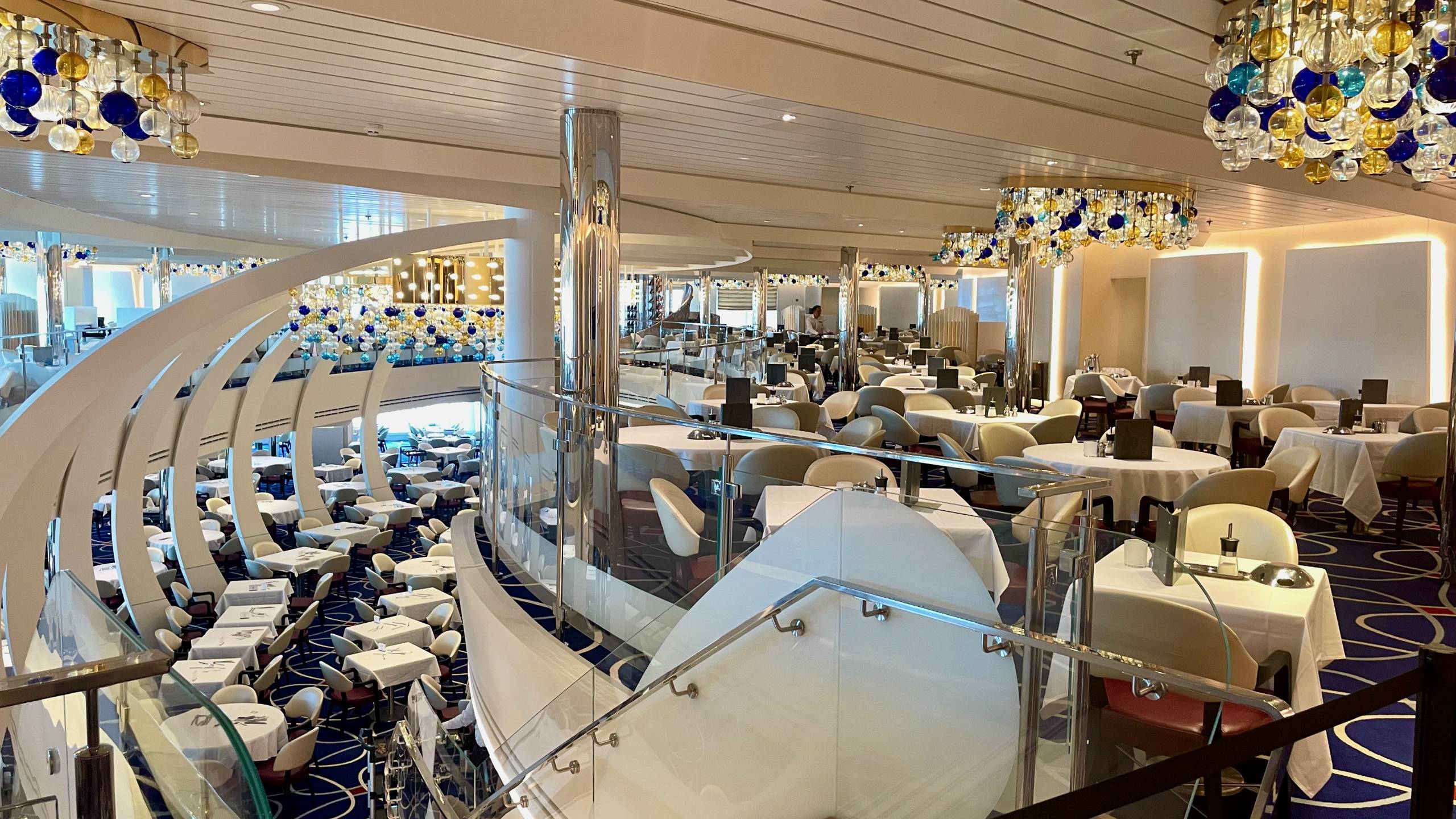 HAL Rotterdam, Dining Room