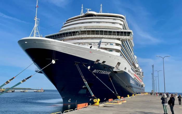 Holland America Rotterdam Review, Tallinn