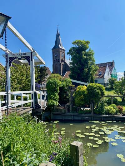 Marken, Maxima Brug