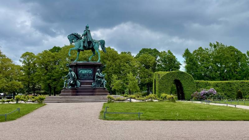 Schwerin Castle Park, Friedrich Franz II Monument