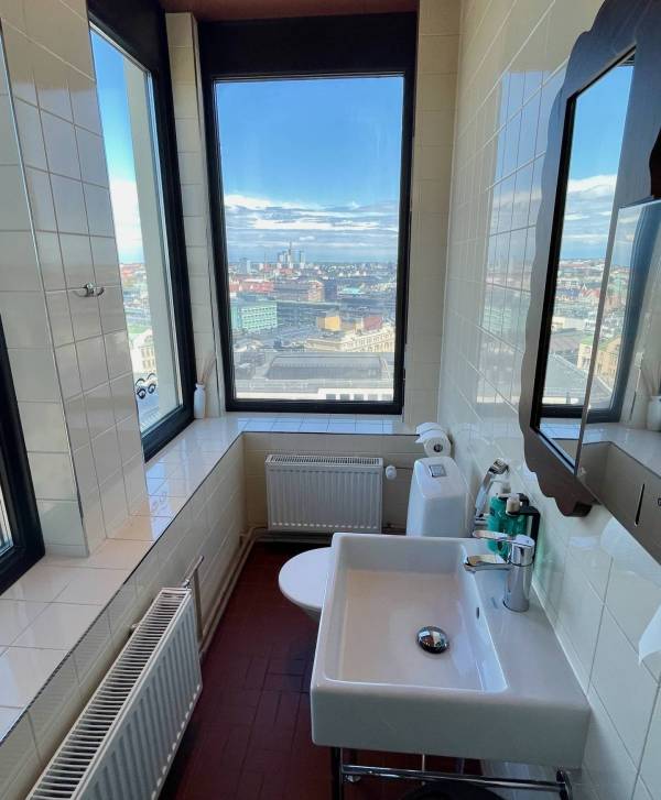 Hotel Torni Public Bathroom