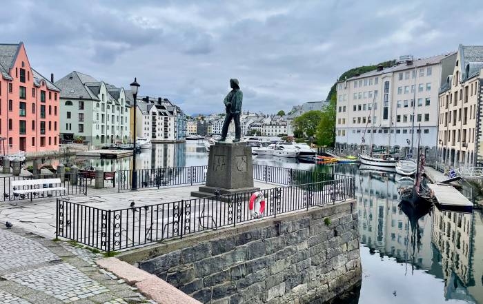 Fisherman Statue, Alesund